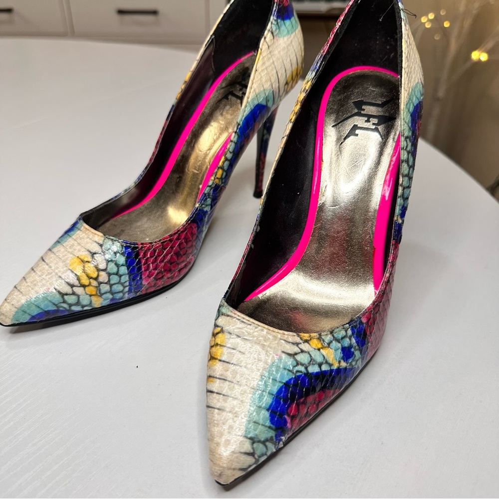 LFL Colorful Snakeskin Patterned Women's Heels size 7.5